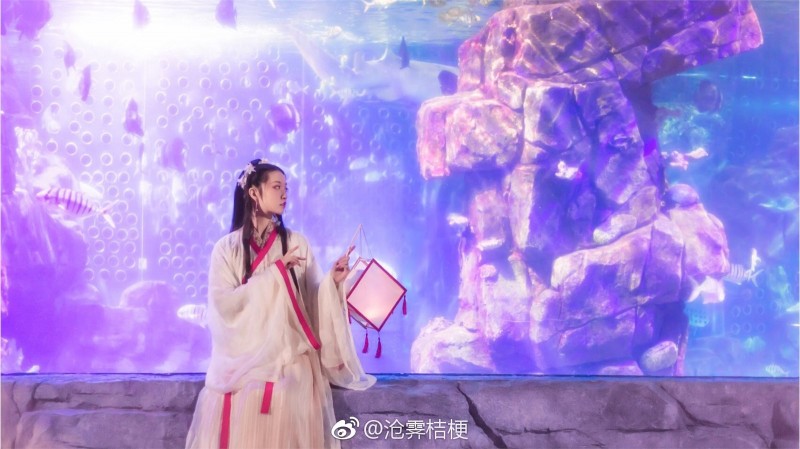 015 沧霁桔梗 - “这世上，最深不过海，最远不过梦，最缱绻不过你 1-绅士社