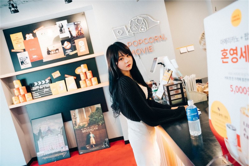 NO.073 Loozy - Zia  XXX in the theater S.Ver-绅士社